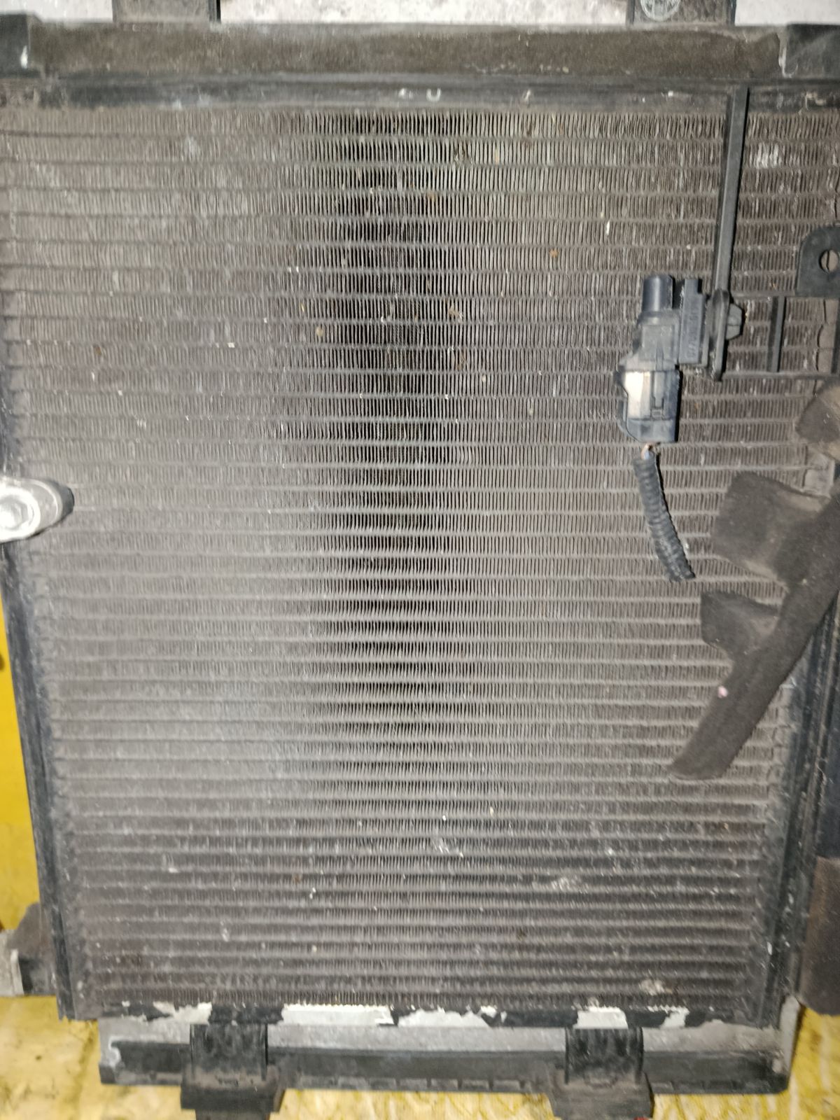 Радиатор ДВС на Daihatsu Sonica L405S KF-DET Фото 2