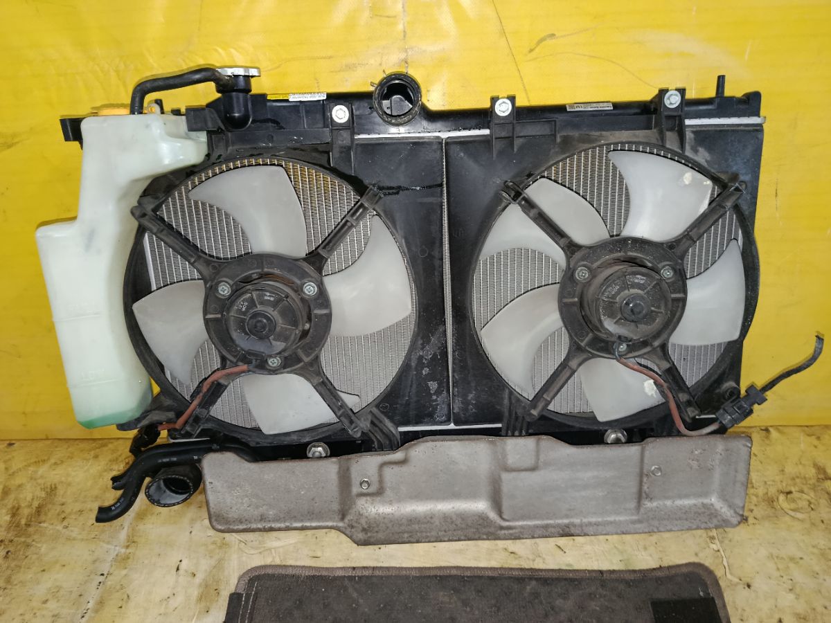 Радиатор ДВС на Subaru Legacy BL5 EJ203 Фото 4