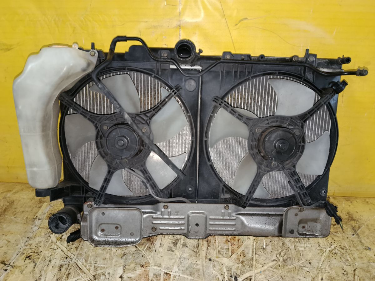 Радиатор ДВС на Subaru Legacy Wagon BH5 EJ206 Фото 4