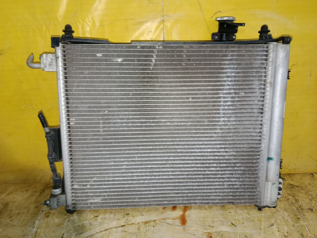 Радиатор ДВС на Nissan Note E12 HR12DDR Фото 1