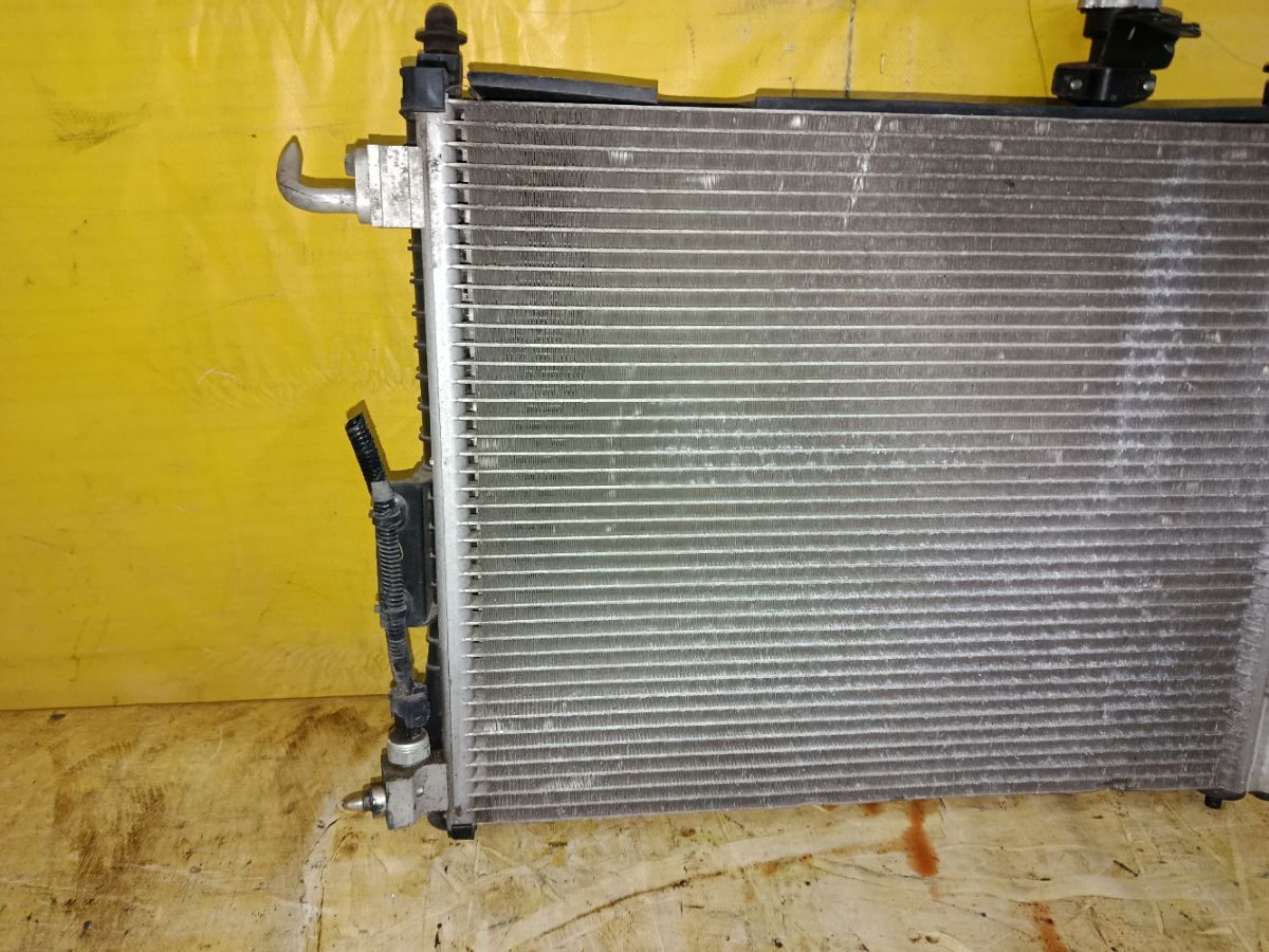 Радиатор ДВС на Nissan Note E12 HR12DDR Фото 2