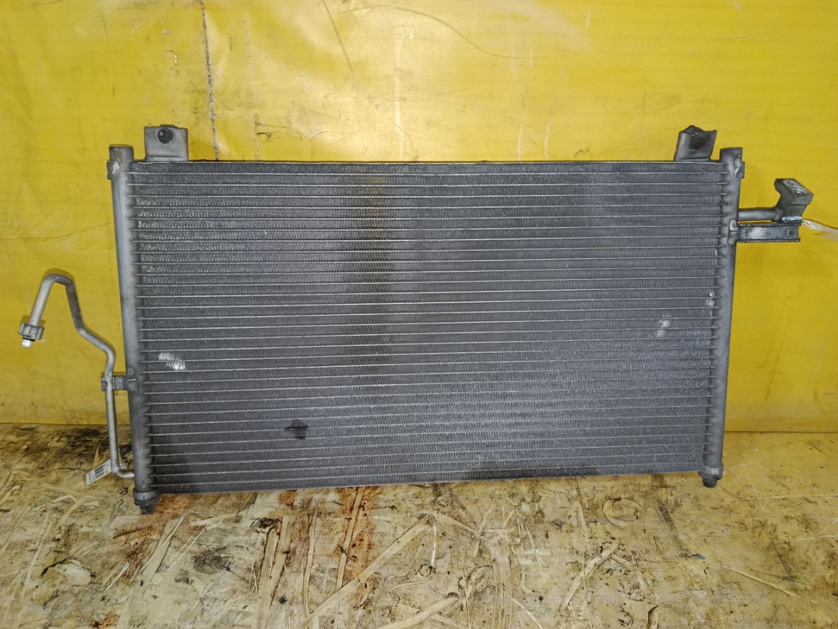 Радиатор кондиционера на Mazda Premacy CP8W FP-DE Фото 1