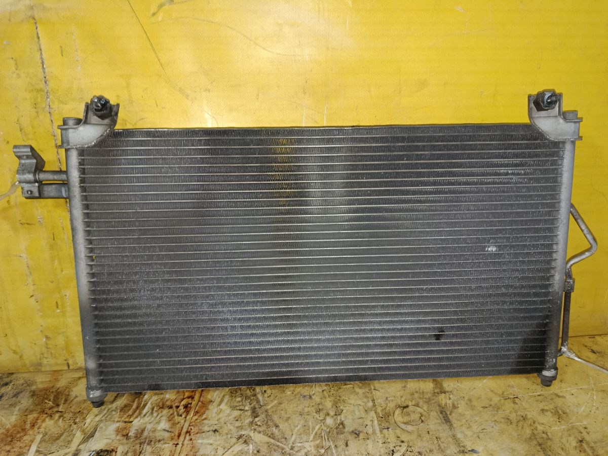 Радиатор кондиционера на Mazda Premacy CP8W FP-DE Фото 2