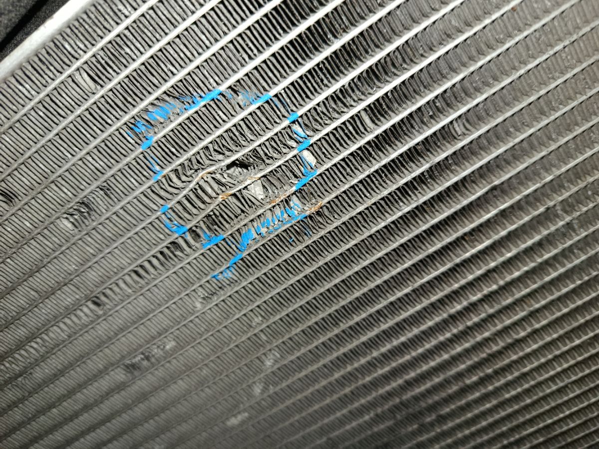 Радиатор кондиционера на Nissan Wingroad WFY11 QG15DE Фото 3