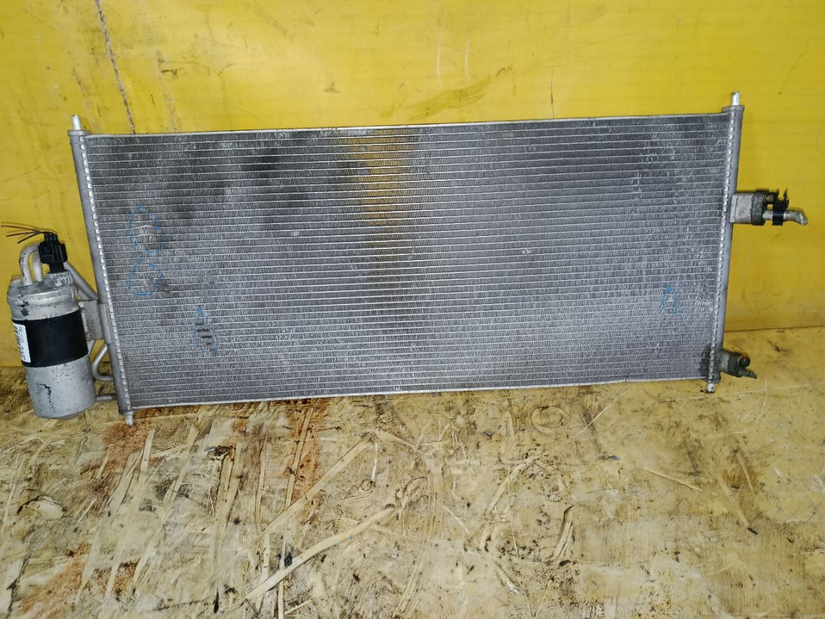 Радиатор кондиционера на Nissan Wingroad WFY11 QG15DE Фото 4