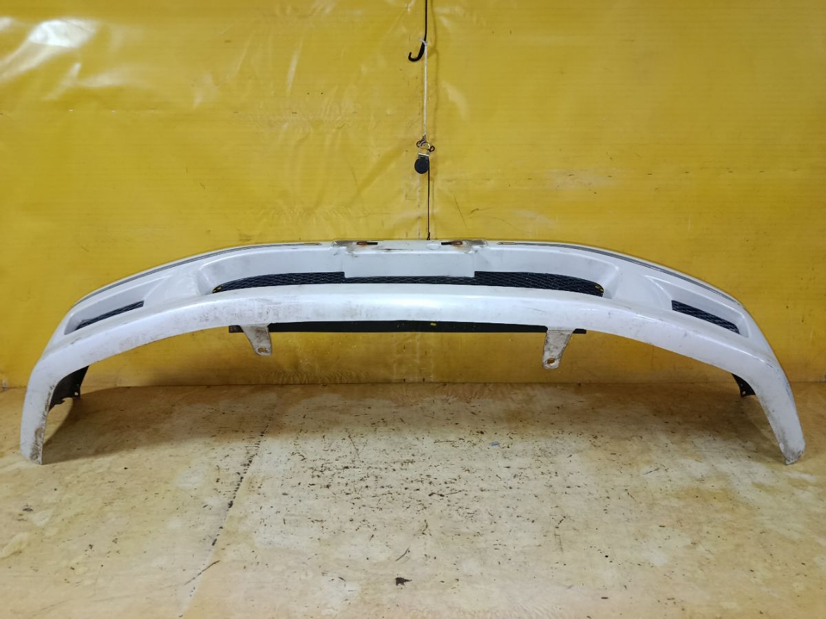 Бампер на Mitsubishi Lancer CS2A Фото 5