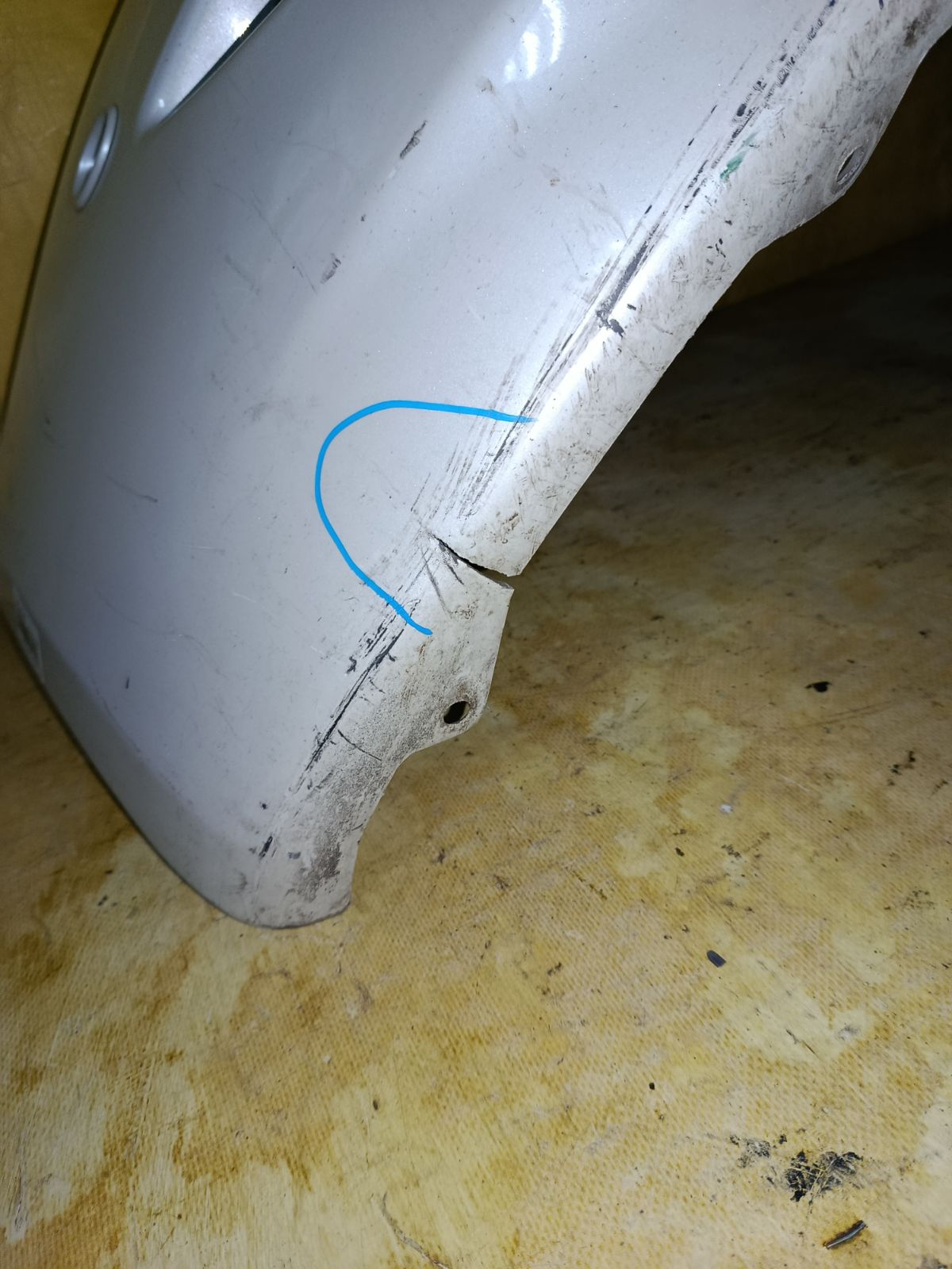 Бампер на Mitsubishi Grandis NA4W Фото 4