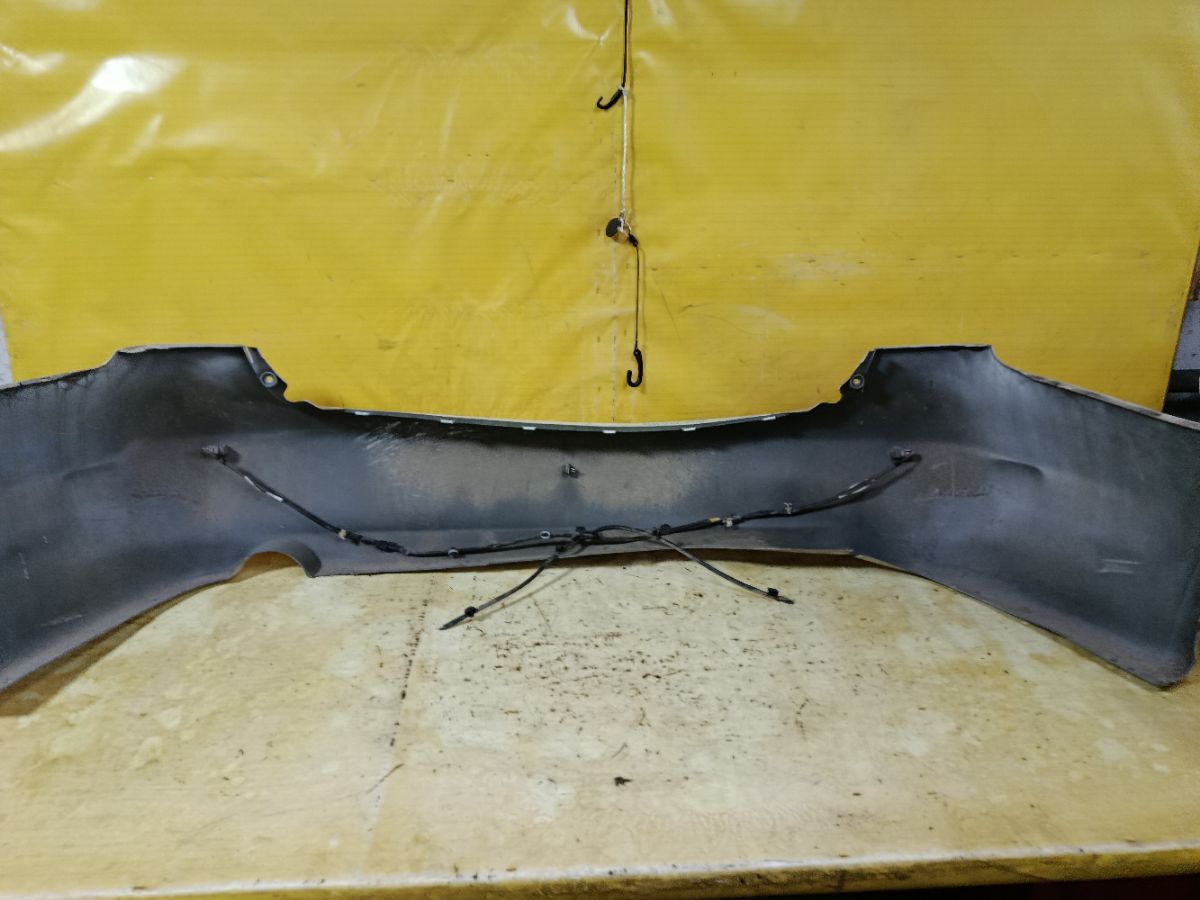 Бампер на Mitsubishi Grandis NA4W Фото 6