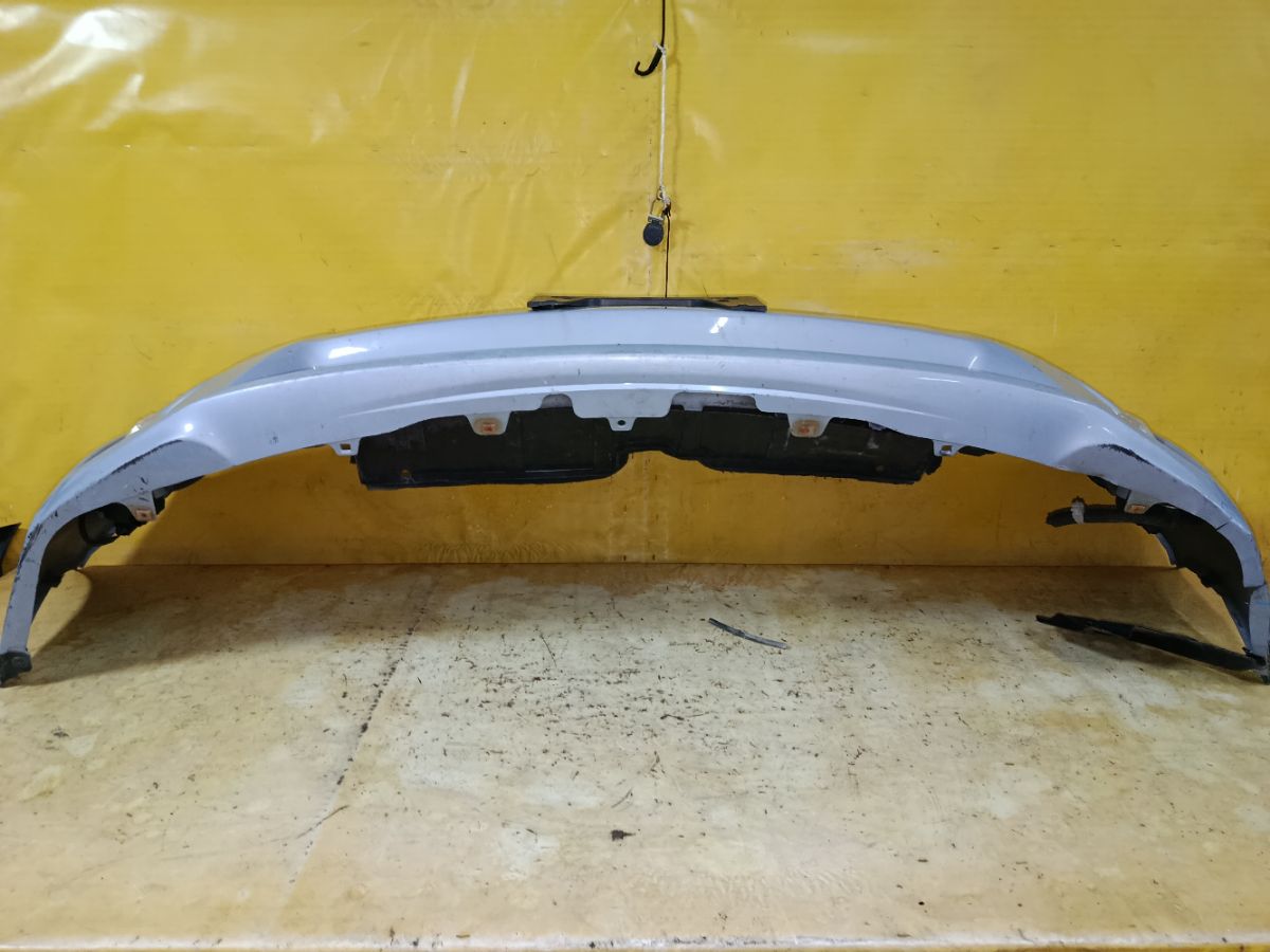 Бампер на Toyota Prius ZVW30 Фото 9