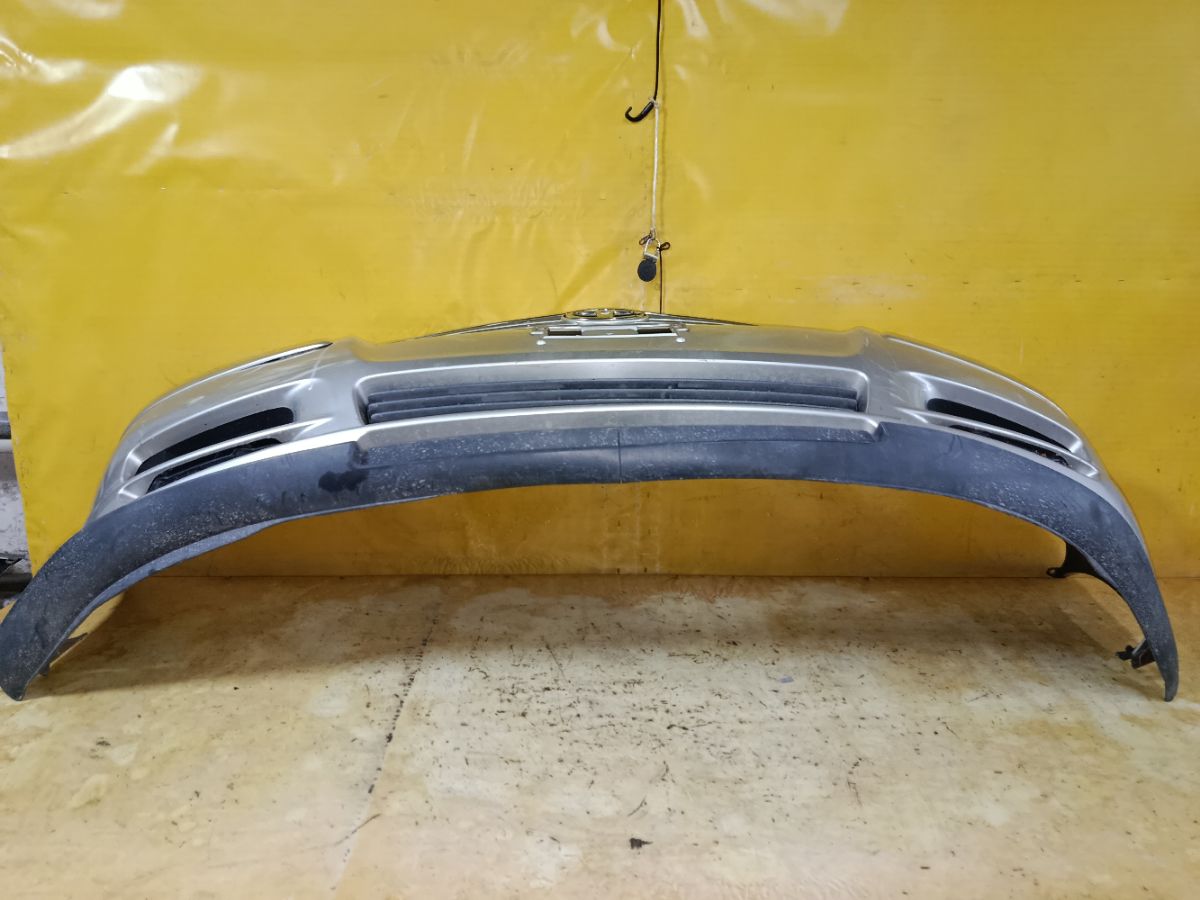 Бампер 52119-05160 на Toyota Avensis AZT250 Фото 5