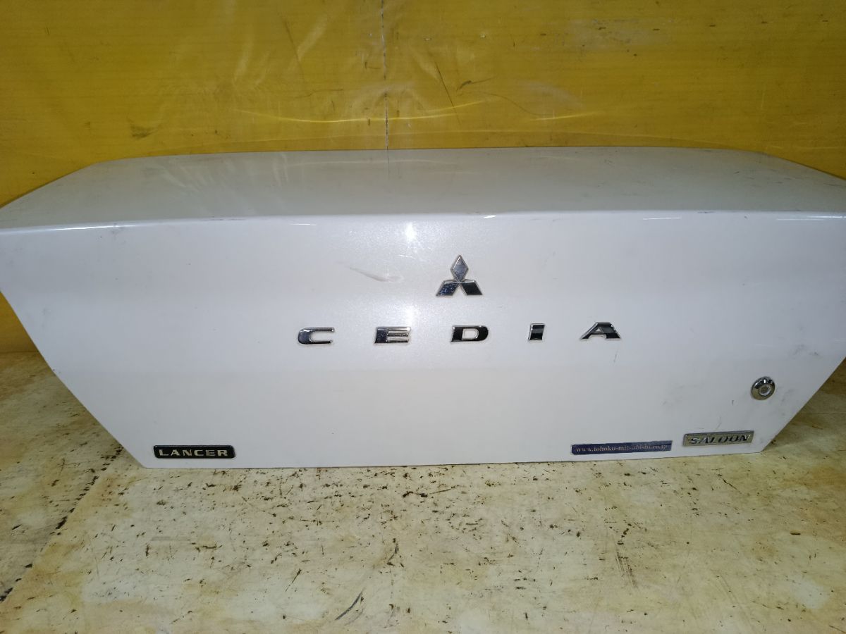 Крышка багажника на Mitsubishi Lancer Cedia CS2A Фото 2