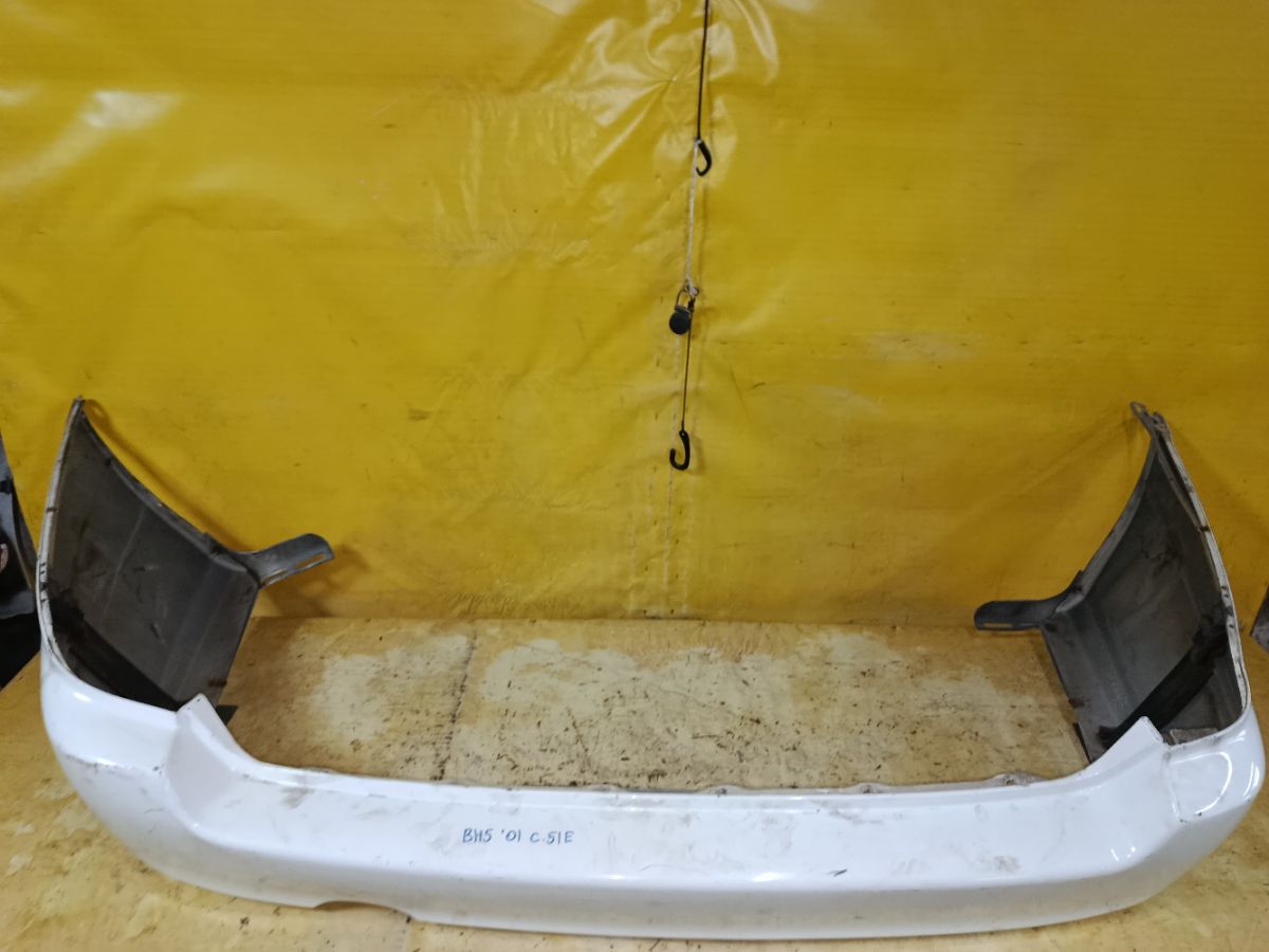 Бампер 57704AE170 на Subaru Legacy Wagon BH5 Фото 4