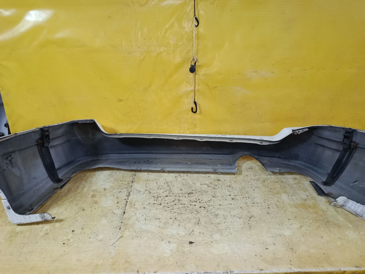 Бампер 57704AE170 на Subaru Legacy Wagon BH5 Фото 6