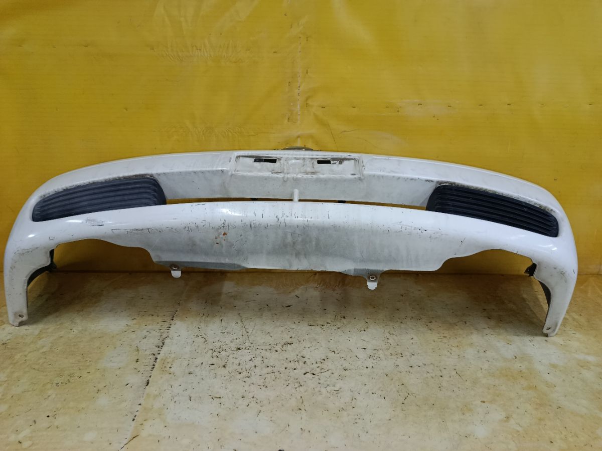 Бампер 62022-8N040 на Nissan Sunny FNB15 Фото 8