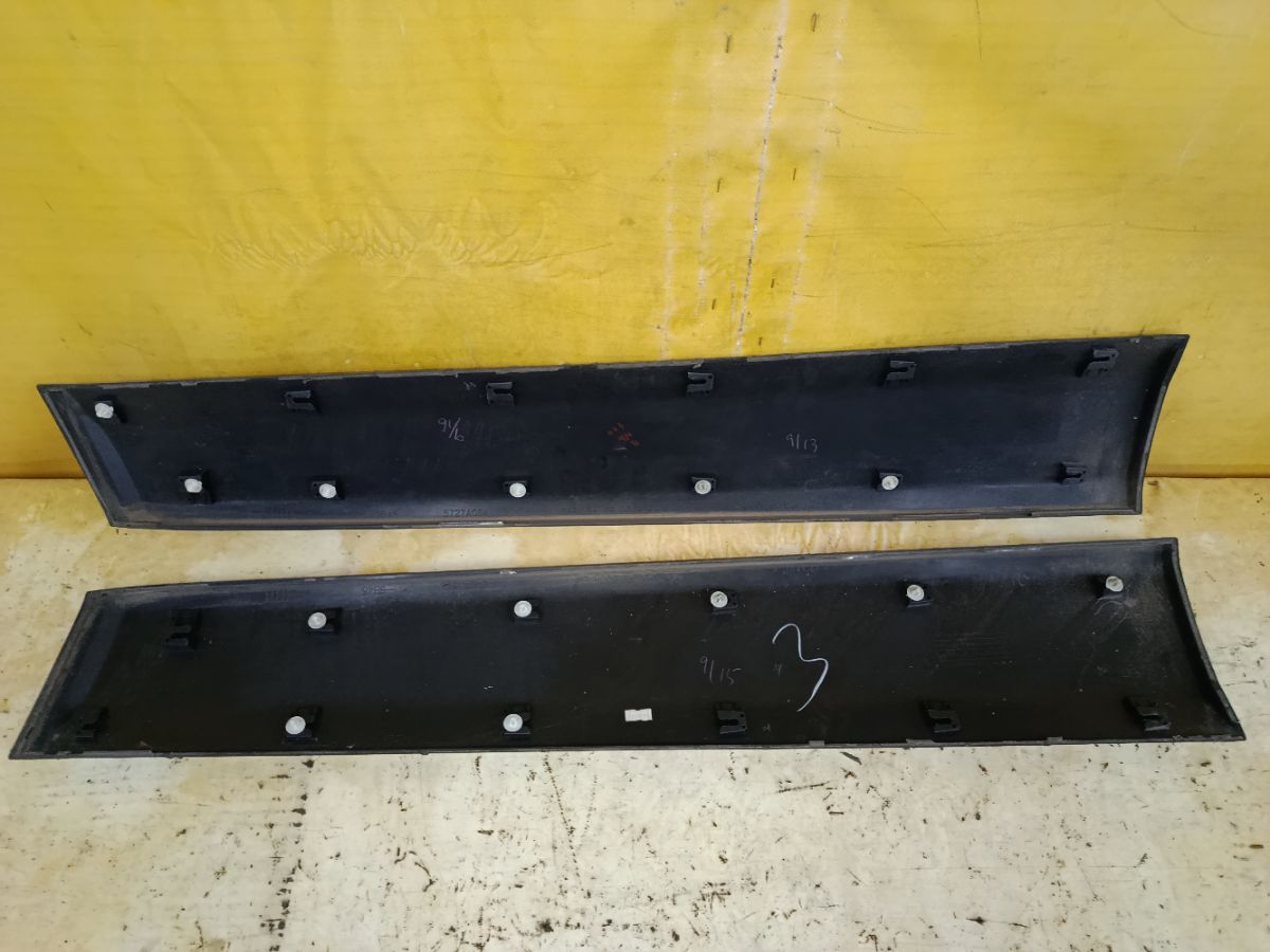 Порог кузова пластиковый ( обвес ) на Mitsubishi Grandis NA4W Фото 5