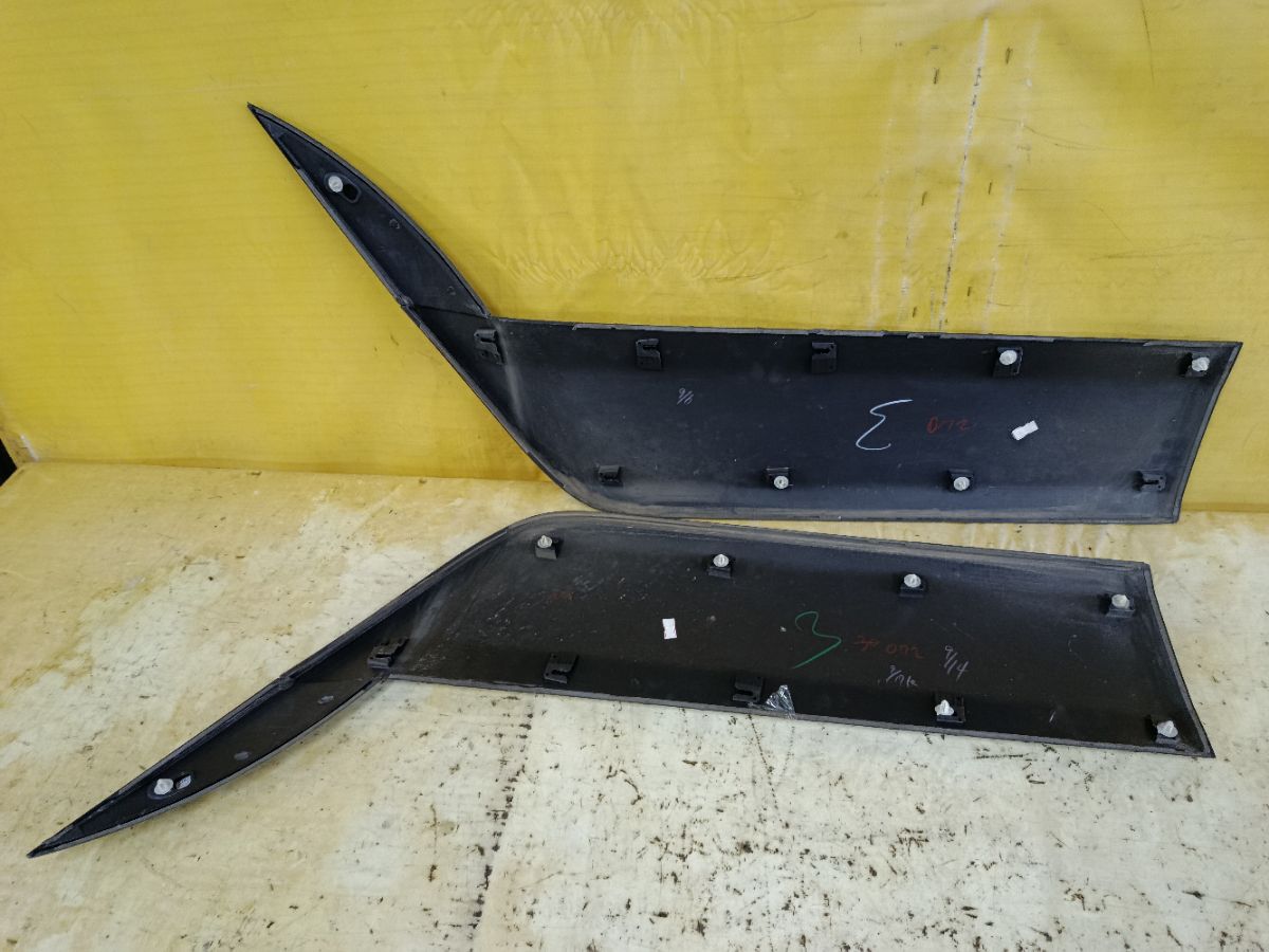 Порог кузова пластиковый ( обвес ) на Mitsubishi Grandis NA4W Фото 9