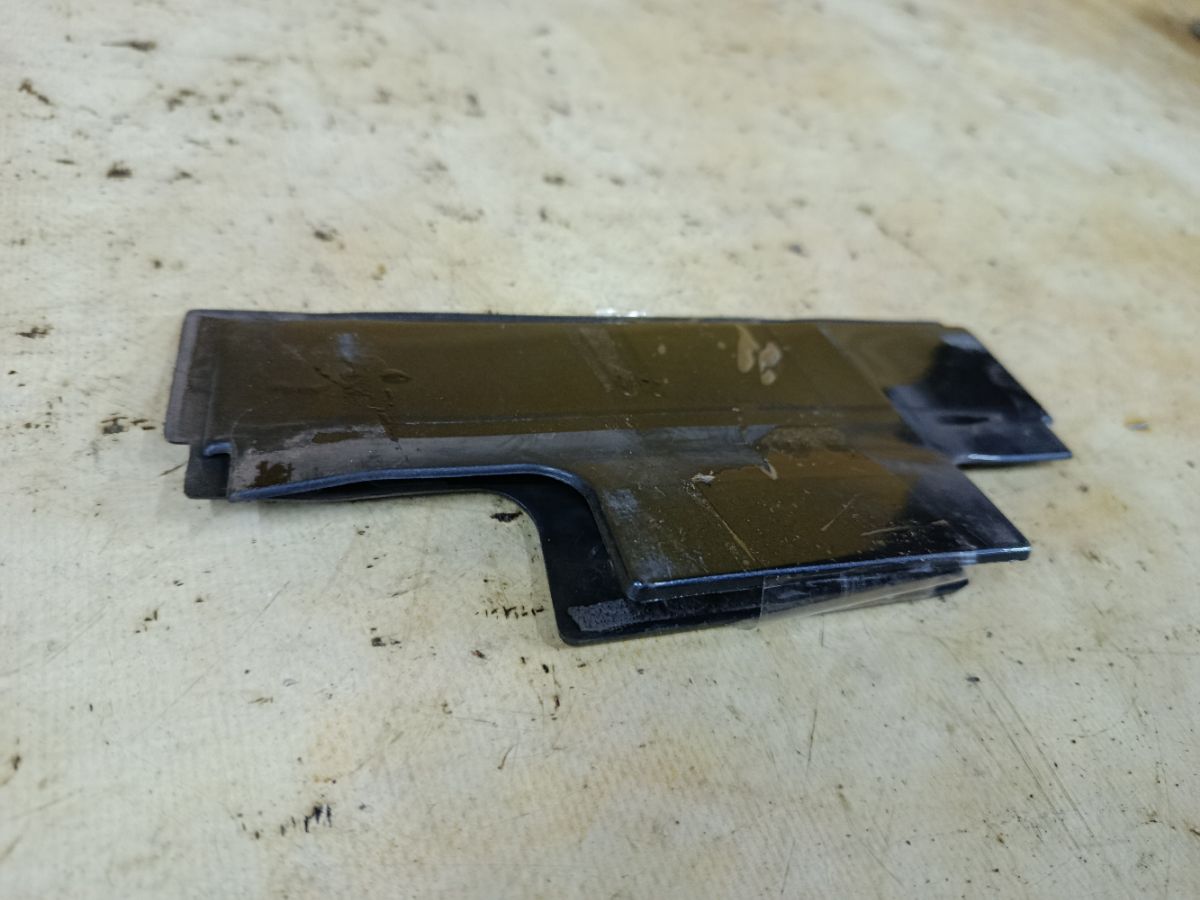 Порог кузова пластиковый ( обвес ) на Mitsubishi Grandis NA4W Фото 15