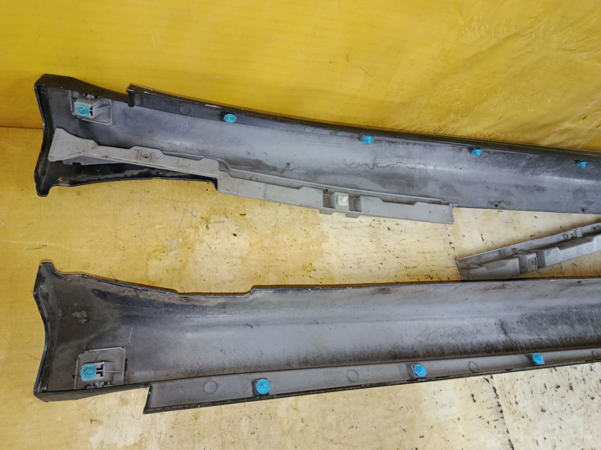 Порог кузова пластиковый ( обвес ) на Mitsubishi Grandis NA4W Фото 28