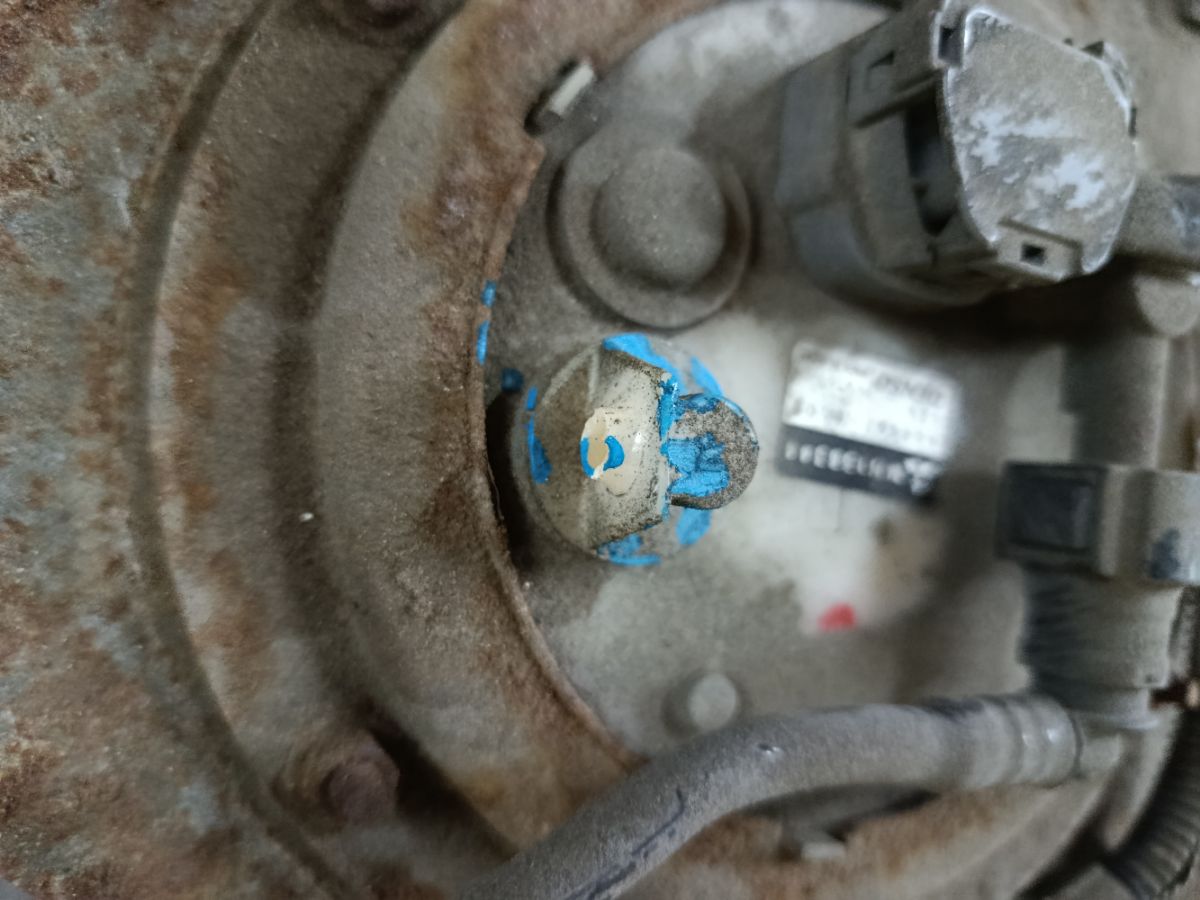 Бак топливный на Mitsubishi Grandis NA4W 4G69 Фото 4