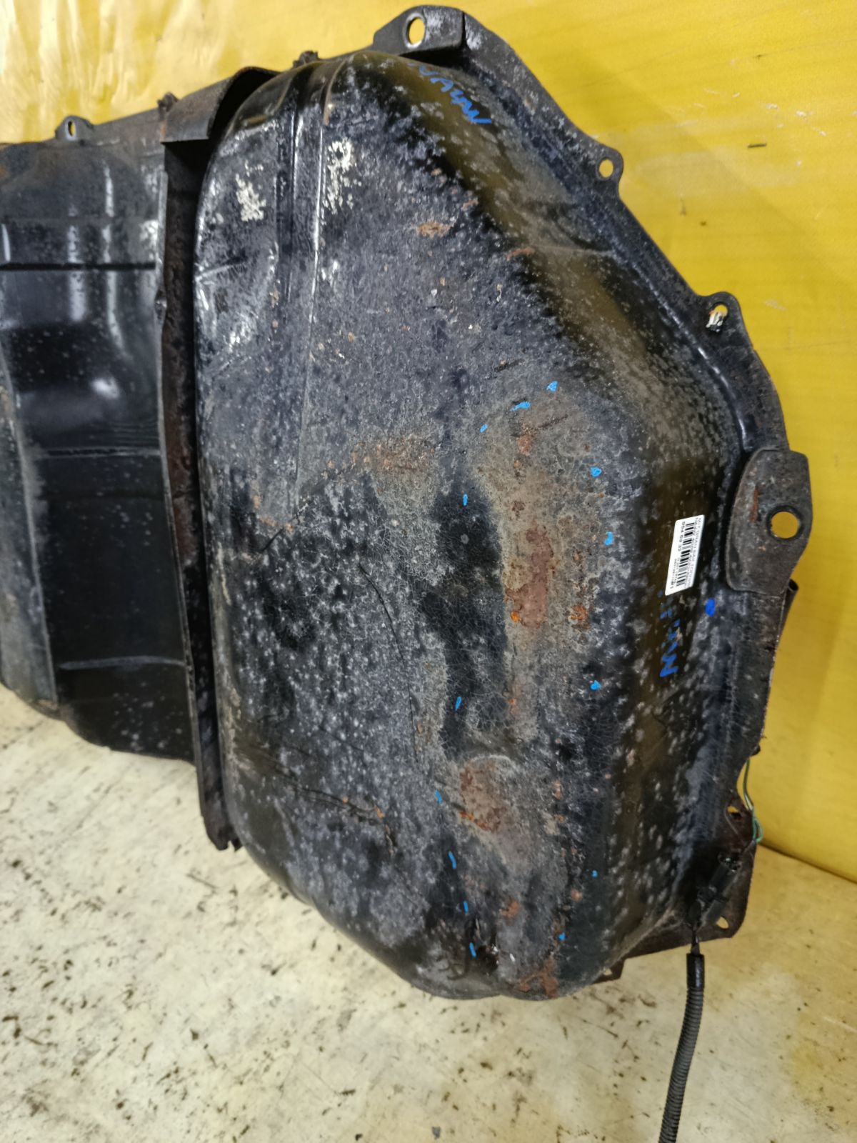 Бак топливный на Mitsubishi Grandis NA4W 4G69 Фото 6