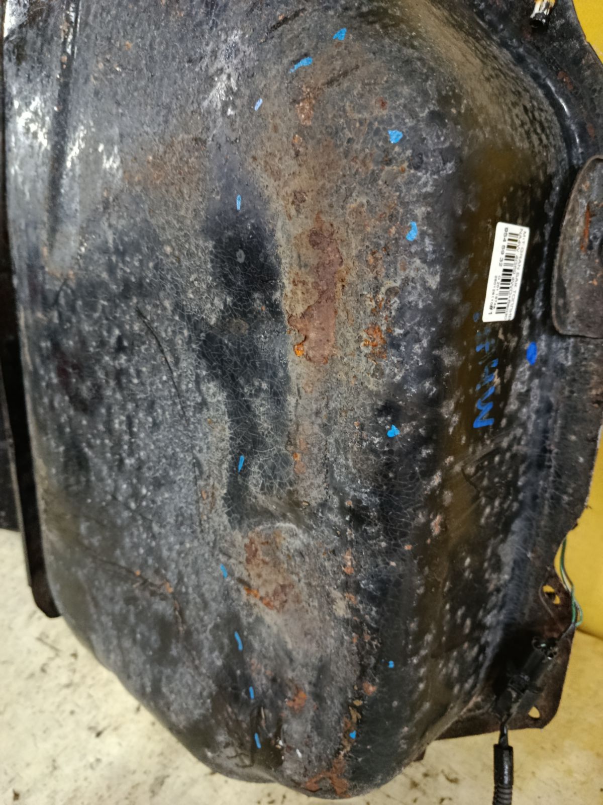 Бак топливный на Mitsubishi Grandis NA4W 4G69 Фото 7