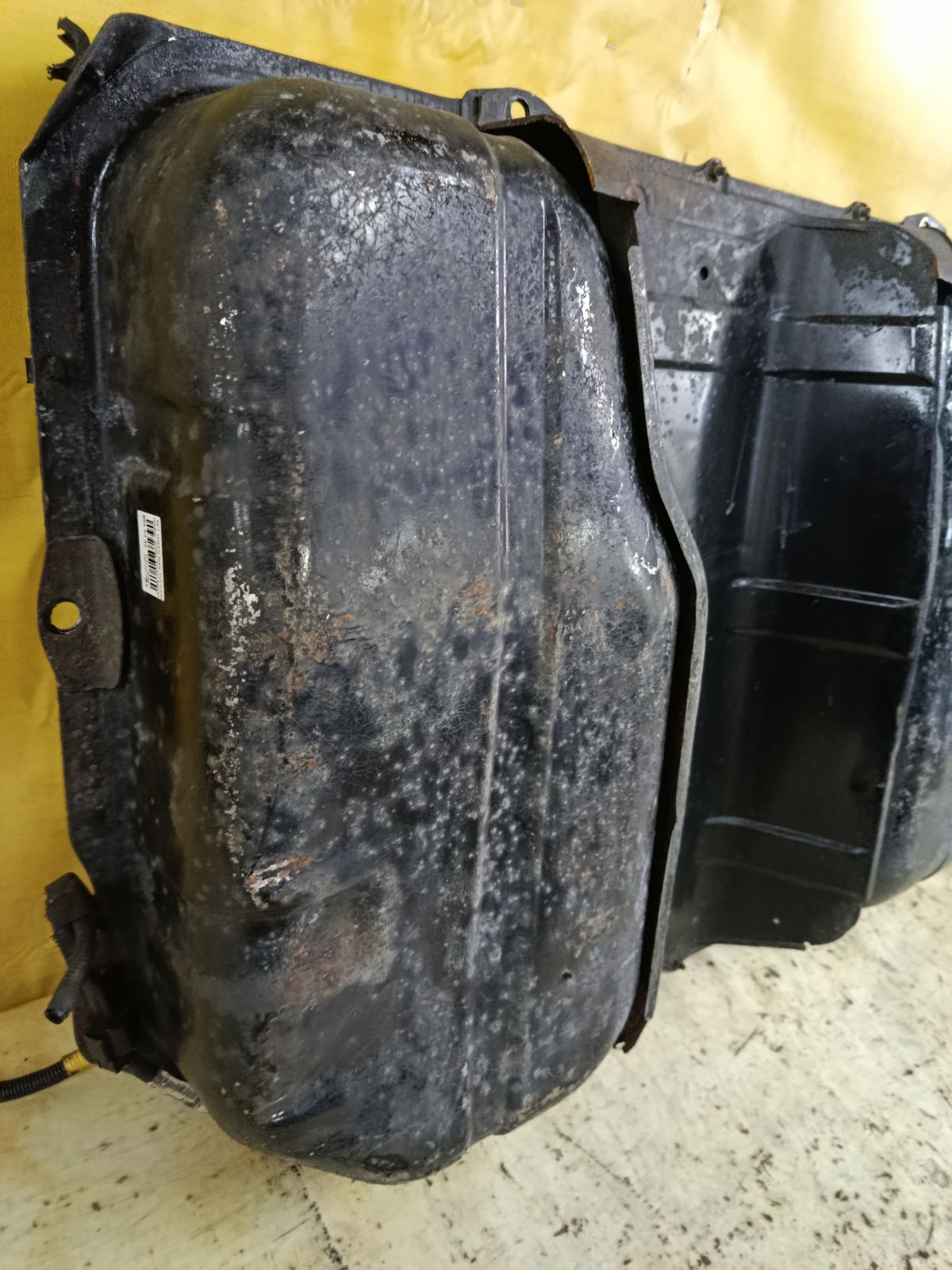 Бак топливный на Mitsubishi Grandis NA4W 4G69 Фото 8