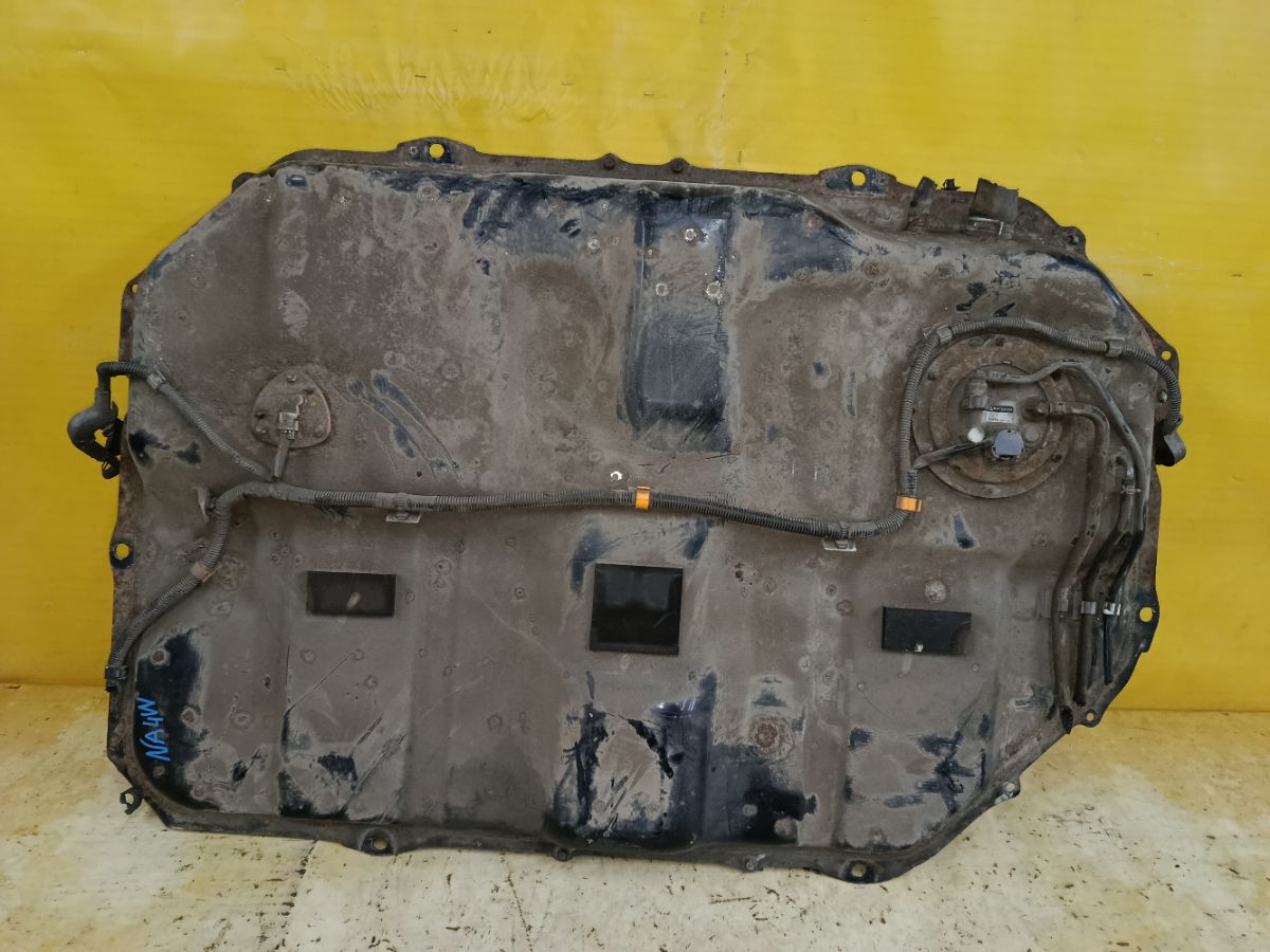 Бак топливный на Mitsubishi Grandis NA4W 4G69 Фото 1