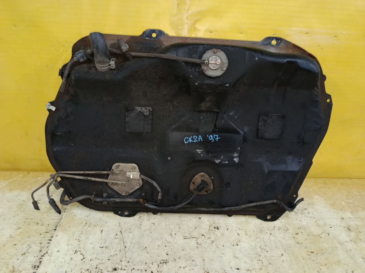 Бак топливный на Mitsubishi Lancer CK2A 4G15 Фото 1