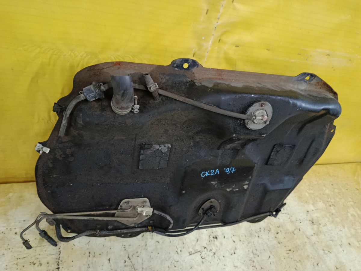 Бак топливный на Mitsubishi Lancer CK2A 4G15 Фото 2