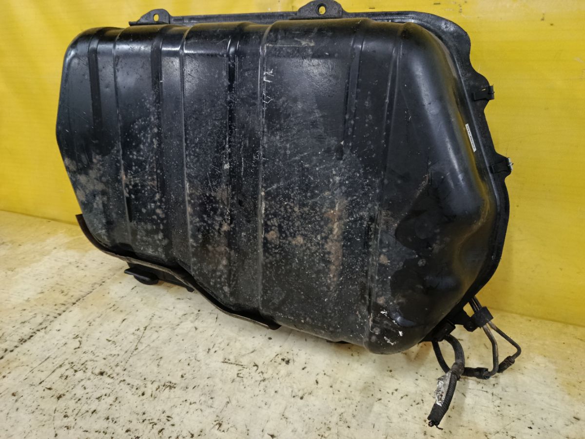 Бак топливный на Mitsubishi Lancer CK2A 4G15 Фото 3
