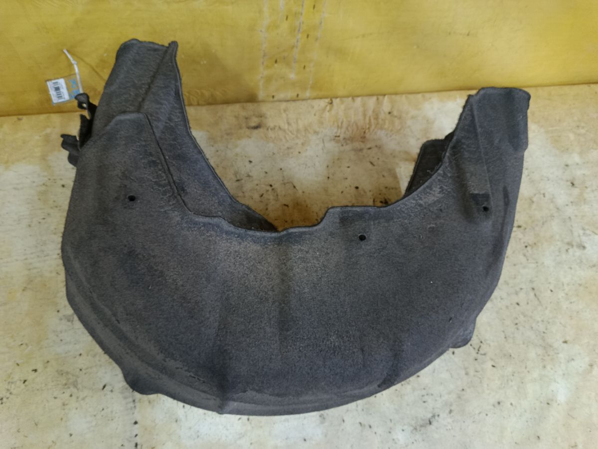 Подкрылок на Toyota Avensis Wagon AZT250W 1AZ-FSE Фото 3