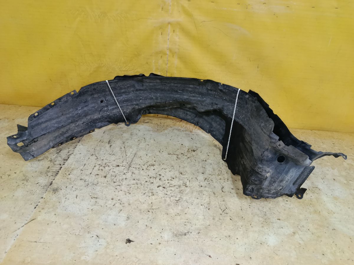 Подкрылок на Nissan Sunny FB15 QG15DE Фото 1