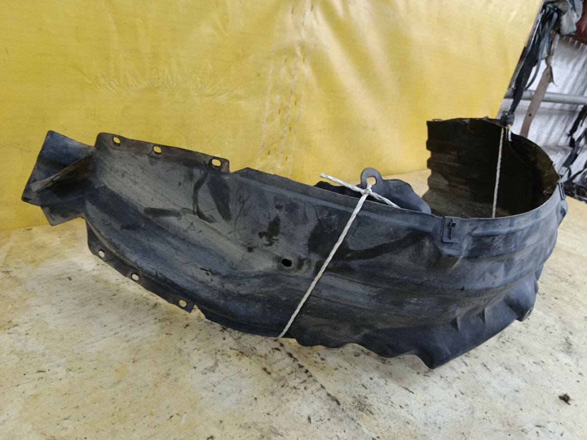 Подкрылок на Nissan Sunny FB15 QG15DE Фото 3