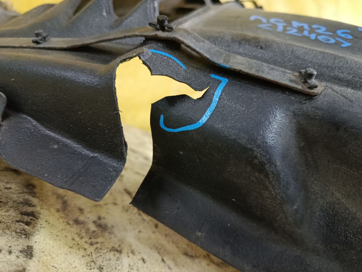 Подкрылок 53876-44050 на Toyota Ipsum ACM26W 2AZ-FE Фото 3