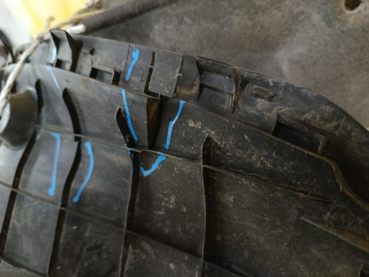 Подкрылок на Mazda Atenza GH5AW L5-VE Фото 5