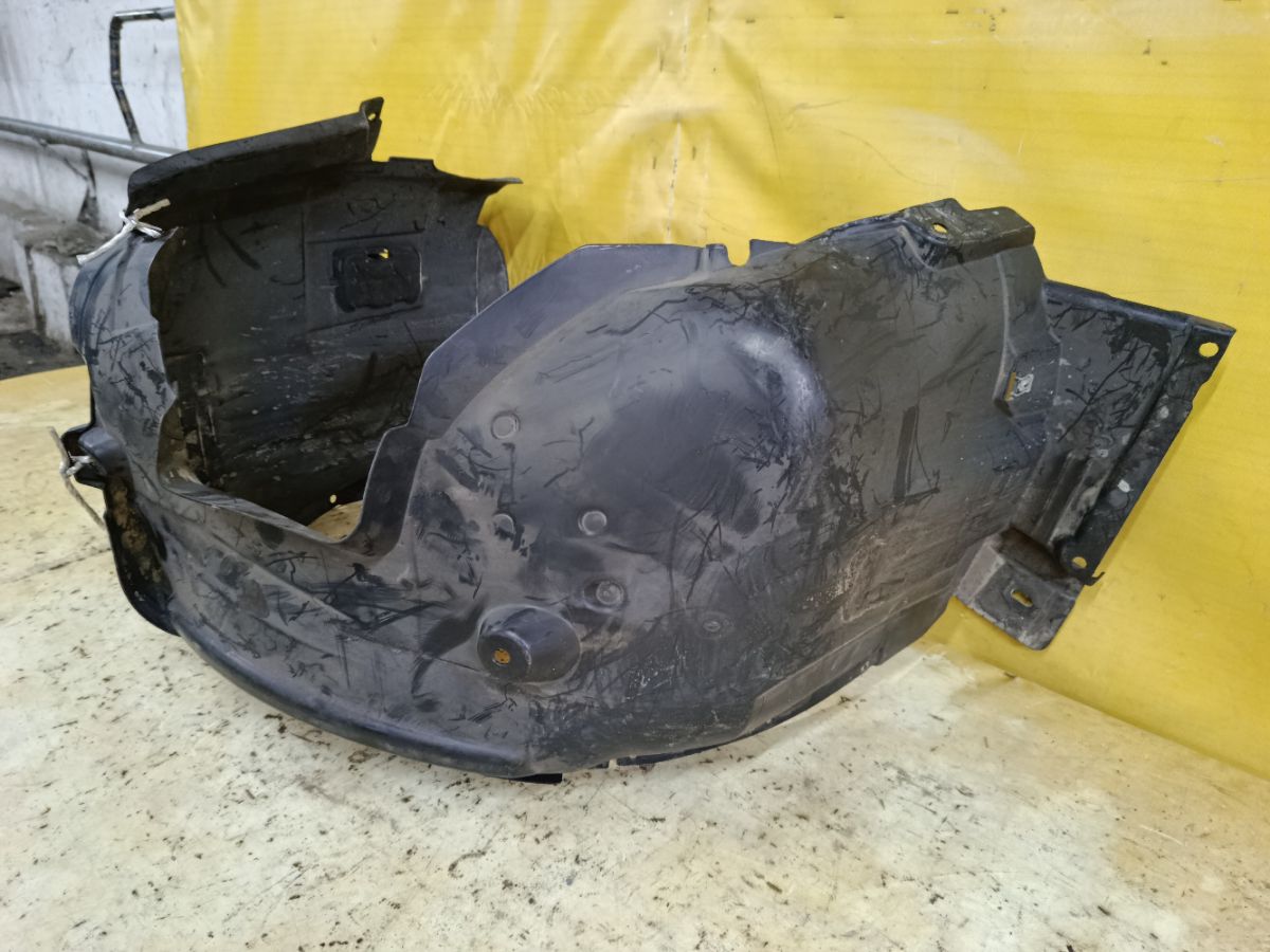 Подкрылок 51717172499, 51717059377 на Bmw 3-Series E91-US72 N46B20BD Фото 2