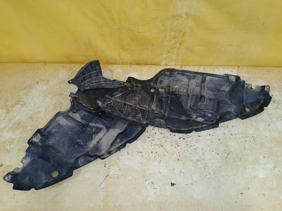 Защита двигателя 51441-33080, 51442-33080, 53736-33040, 53737-28020 на Toyota Camry ACV45 2AZ-FE Фото 1