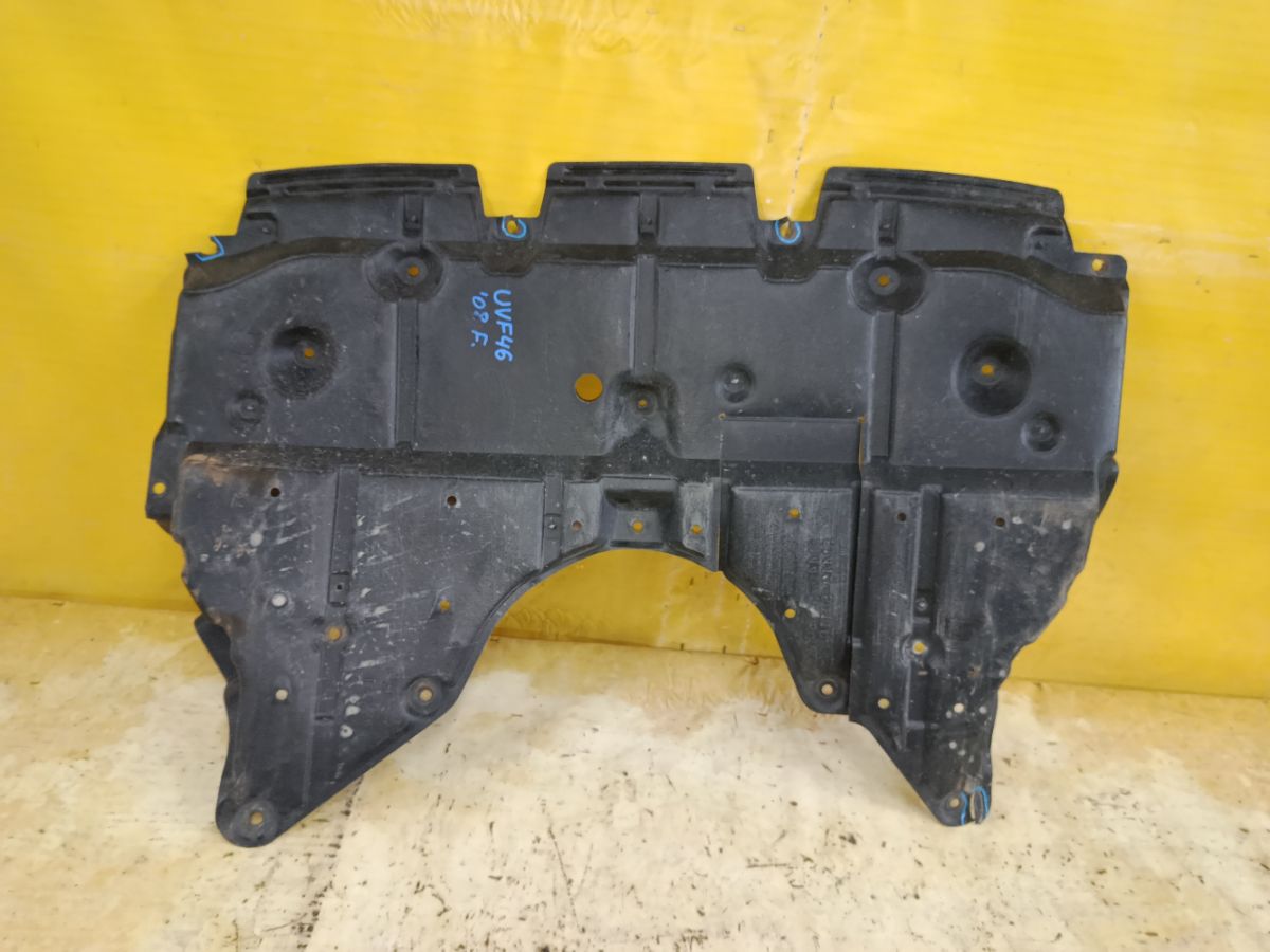 Защита двигателя 51441-50110 на Lexus Ls600hl UVF46 2UR-FSE Фото 1