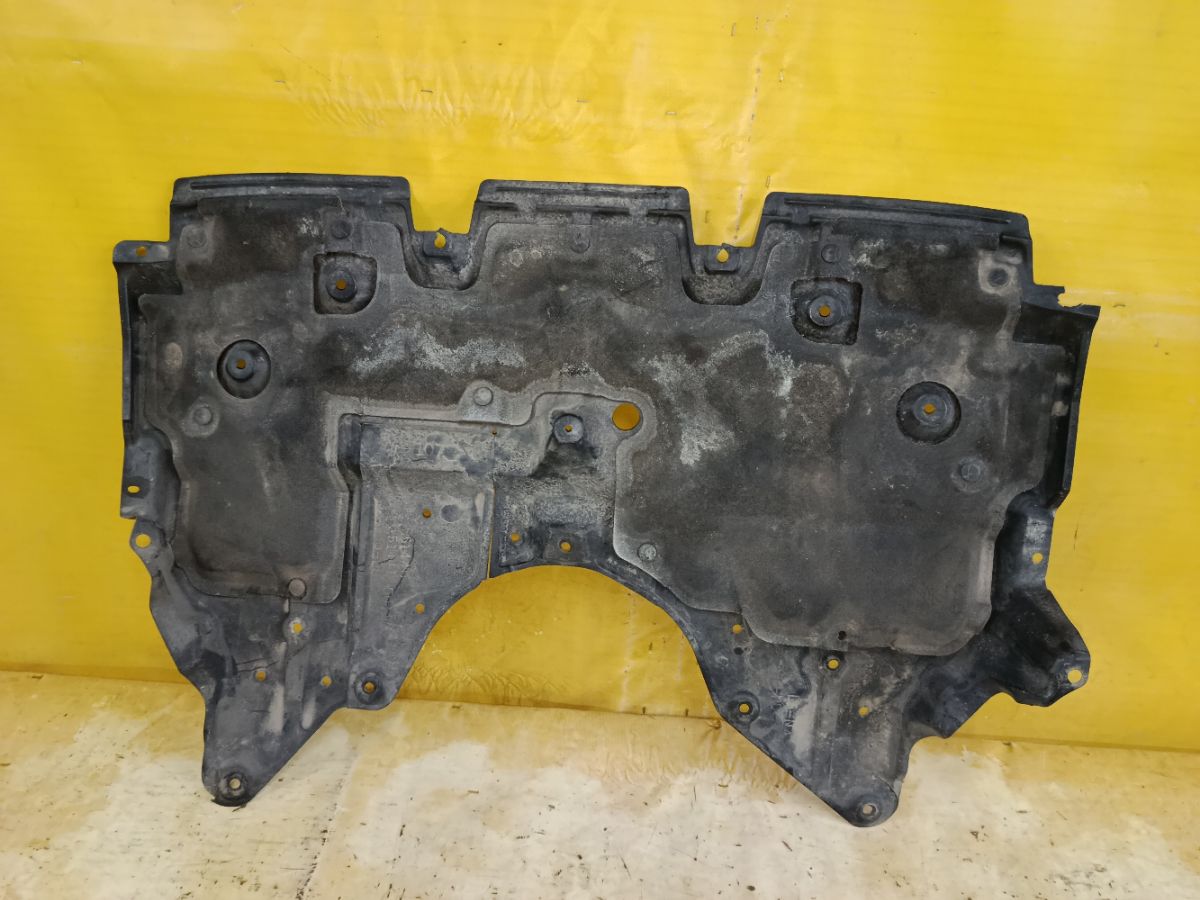 Защита двигателя 51441-50110 на Lexus Ls600hl UVF46 2UR-FSE Фото 6