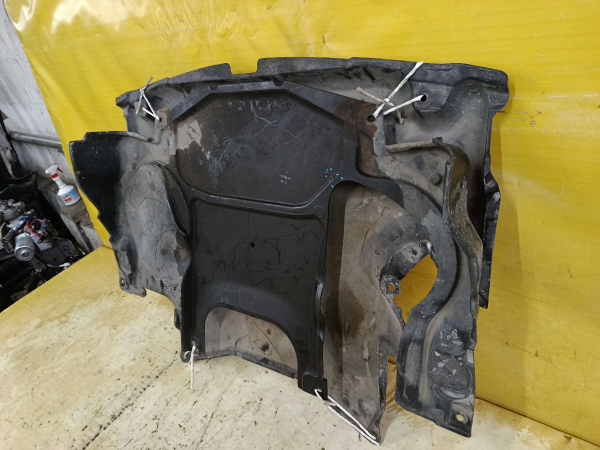 Защита двигателя A203524330RKT, A2035243230RKT на Mercedes-Benz C-Class W203.245 111.955 Фото 5