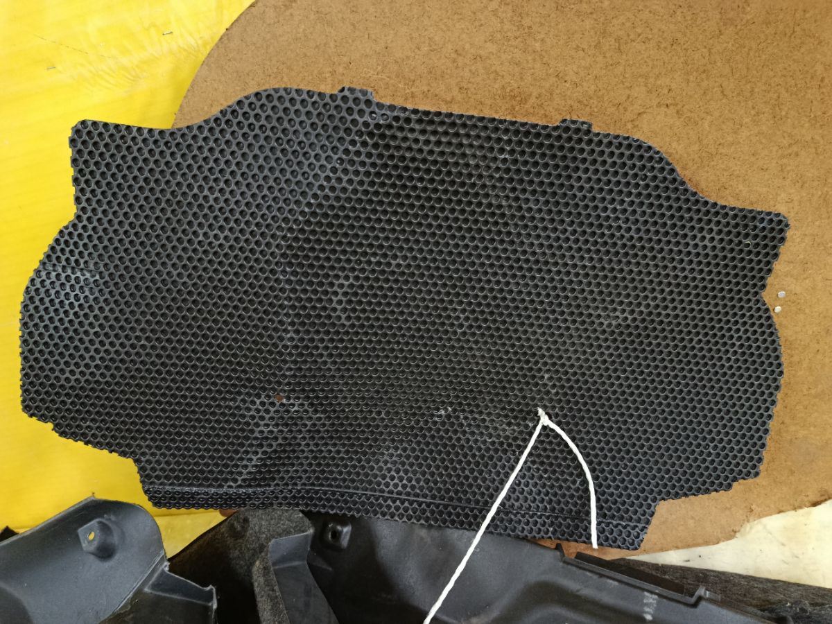 Обшивка багажника 84951-4M420, 84950-4M420, 84920-4M420 на Nissan Sunny FB15 Фото 6