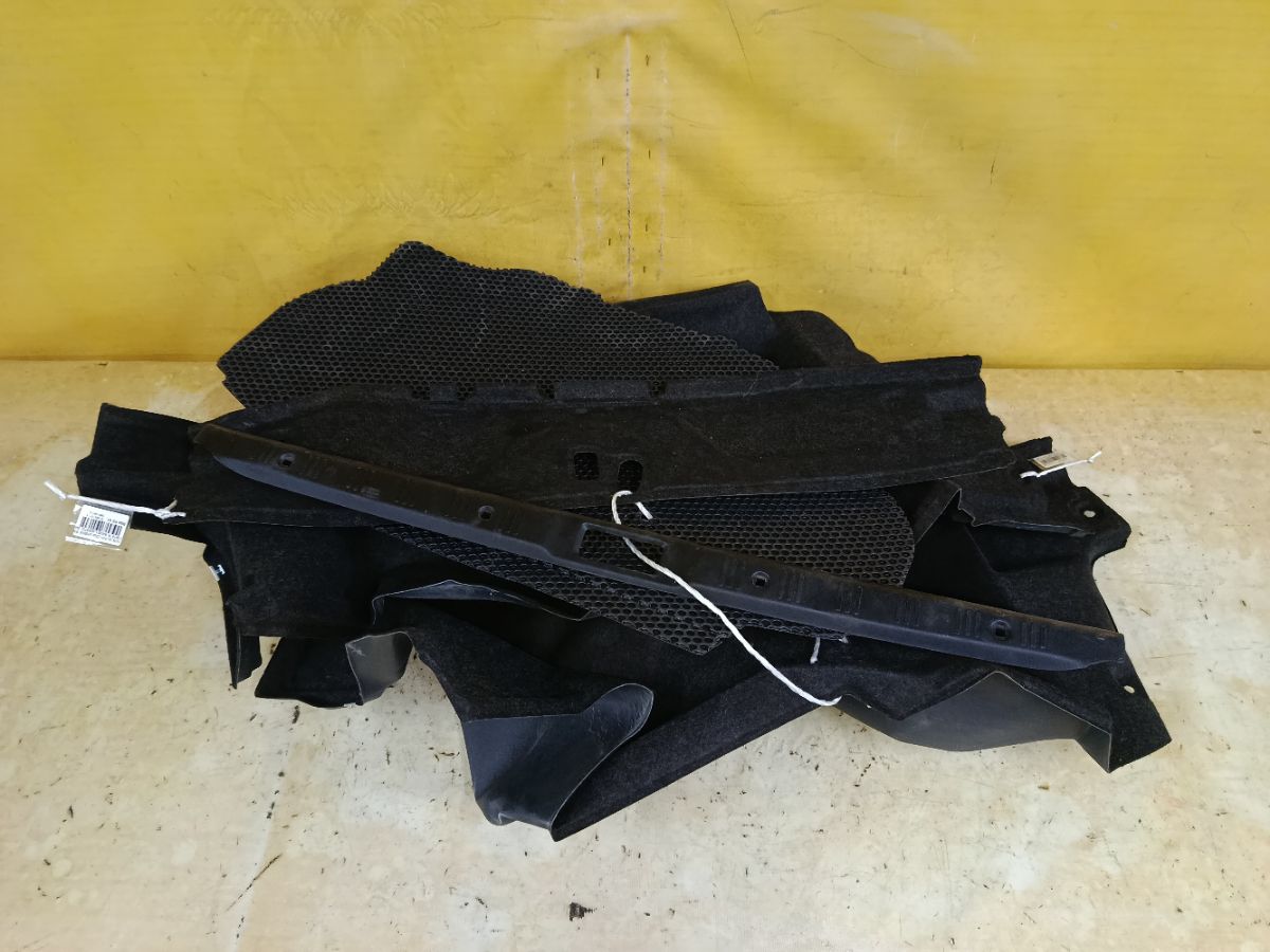 Обшивка багажника 84951-4M470, 84950-4M410, 84920-4M400 на Nissan Sunny FB15 Фото 1