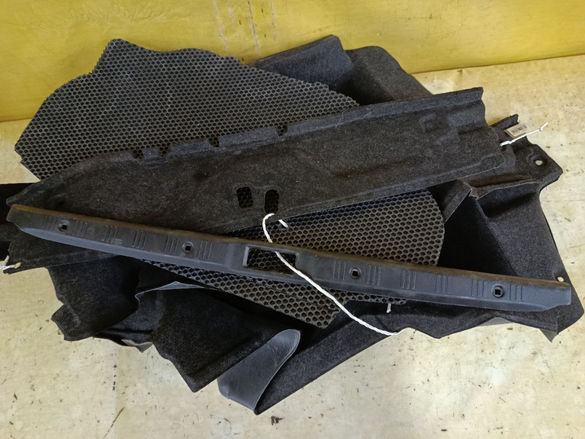 Обшивка багажника 84951-4M470, 84950-4M410, 84920-4M400 на Nissan Sunny FB15 Фото 2