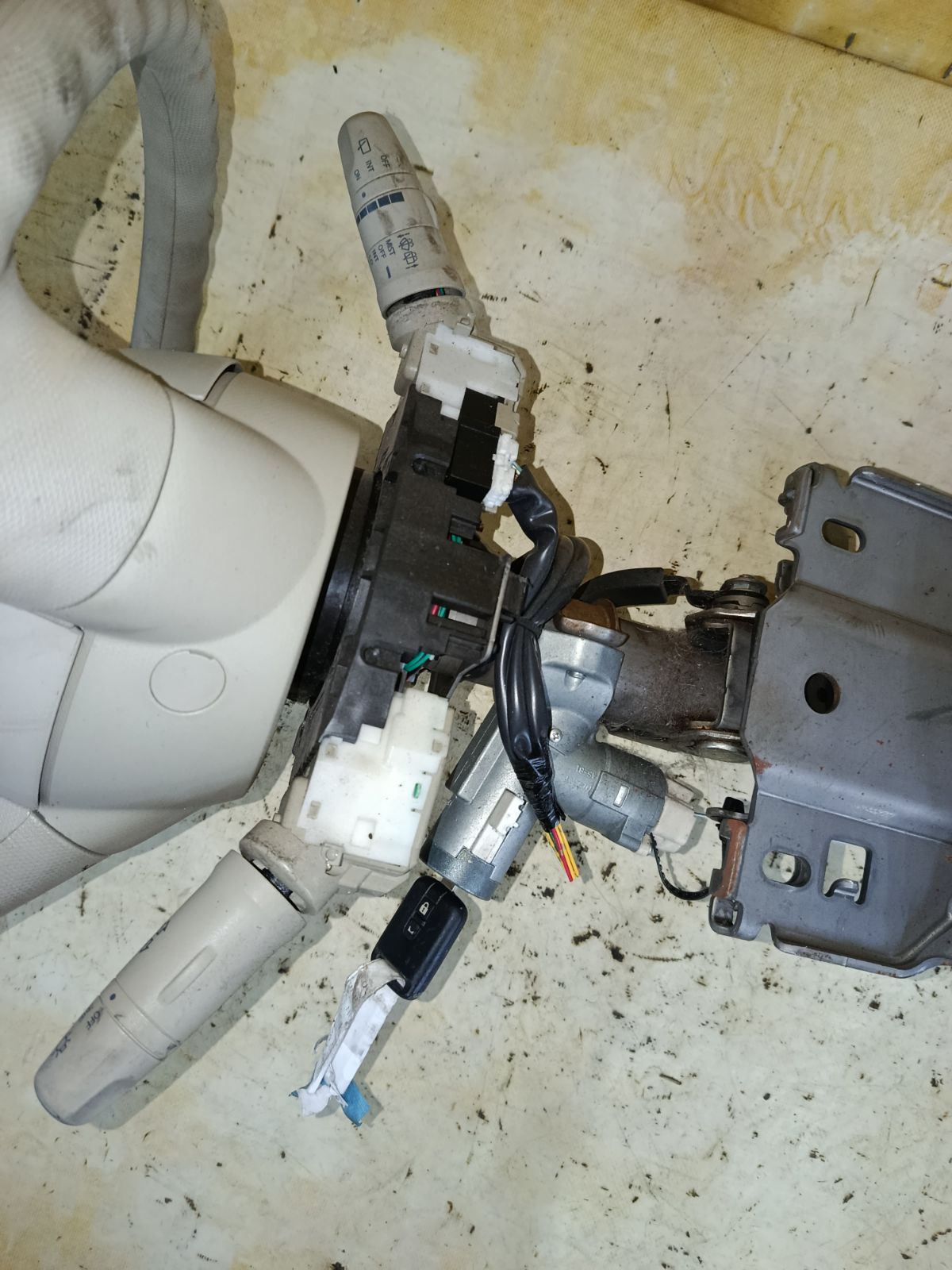 Рулевая колонка на Nissan March BNK12 Фото 3