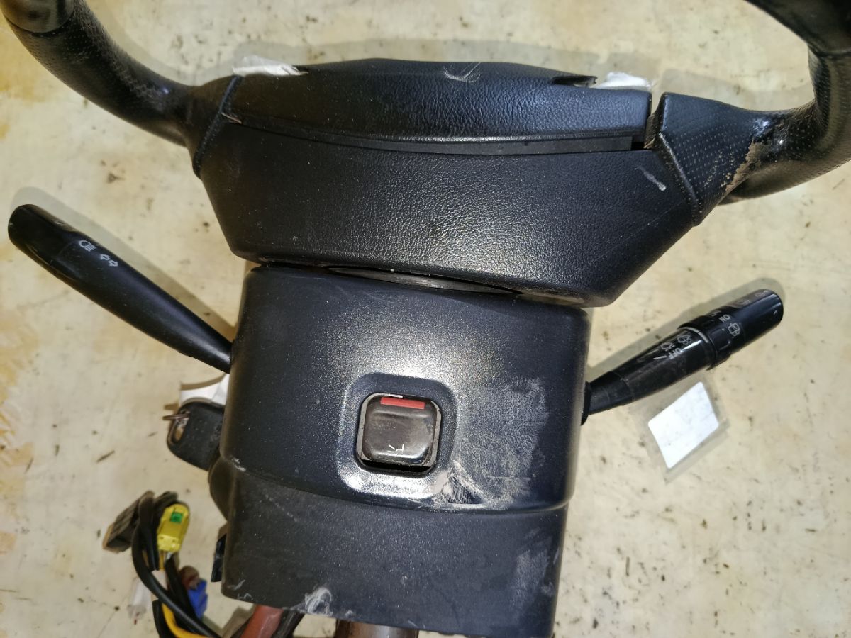 Рулевая колонка на Subaru Legacy Wagon BH5 Фото 4