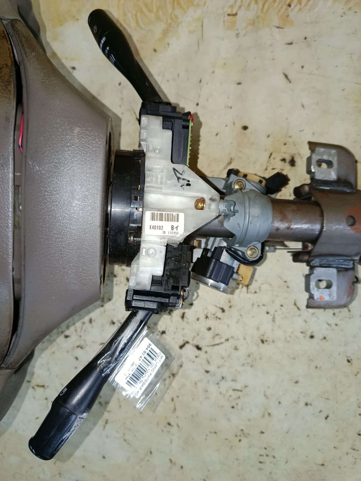 Рулевая колонка на Mitsubishi Lancer Cedia CS2A Фото 4