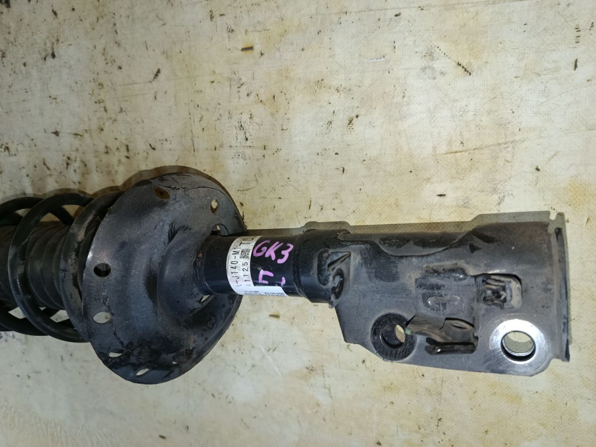 Стойка амортизатора на Honda Fit GK3 L13B Фото 4