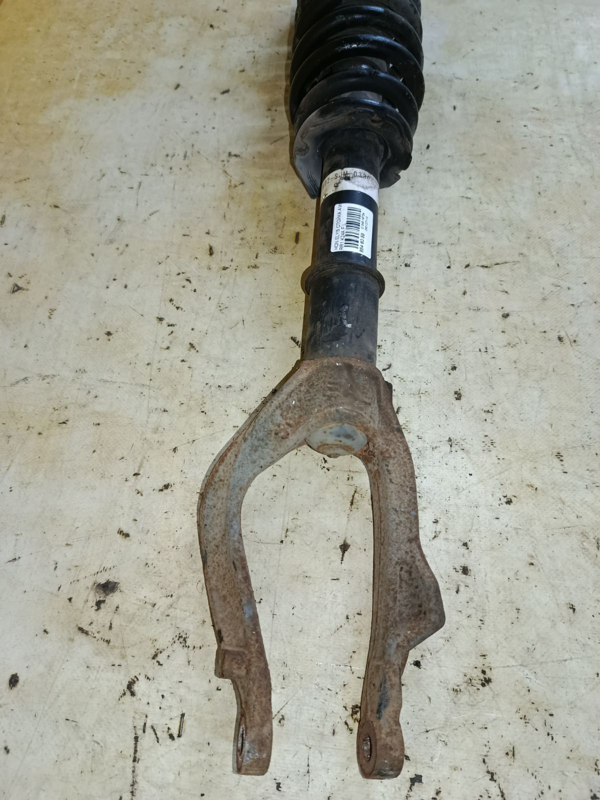 Стойка амортизатора на Honda Elysion RR1 K24A Фото 4