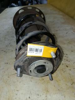 Стойка амортизатора на Toyota Voxy ZRR70G 3ZR-FAE Фото 2