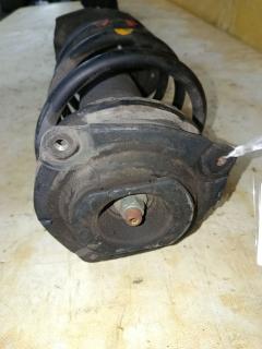 Стойка амортизатора на Nissan Serena FC26 MR20DD Фото 2